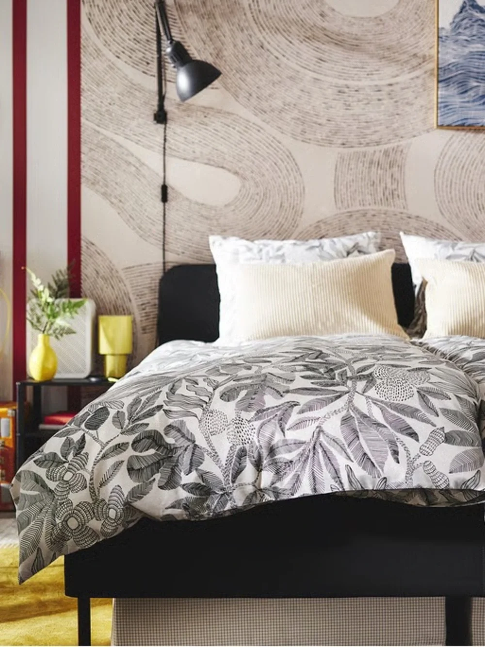 Leaf-Print Bedding Set - Neutral Printed Duvet Cover & Pillowcase
